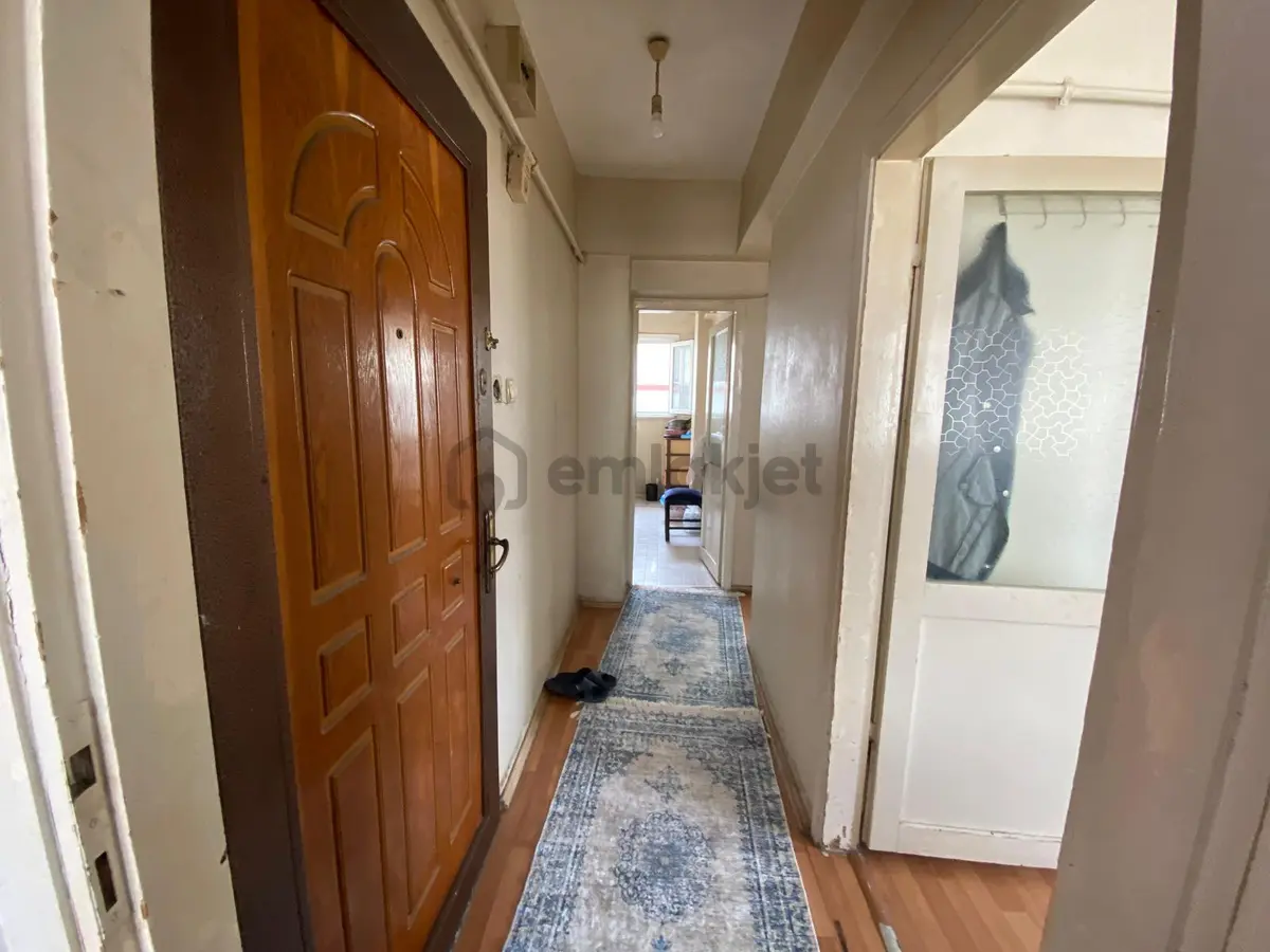 Remax'tan Bahçelievler'de Satılık 2+1 Hisseli Daire - 7