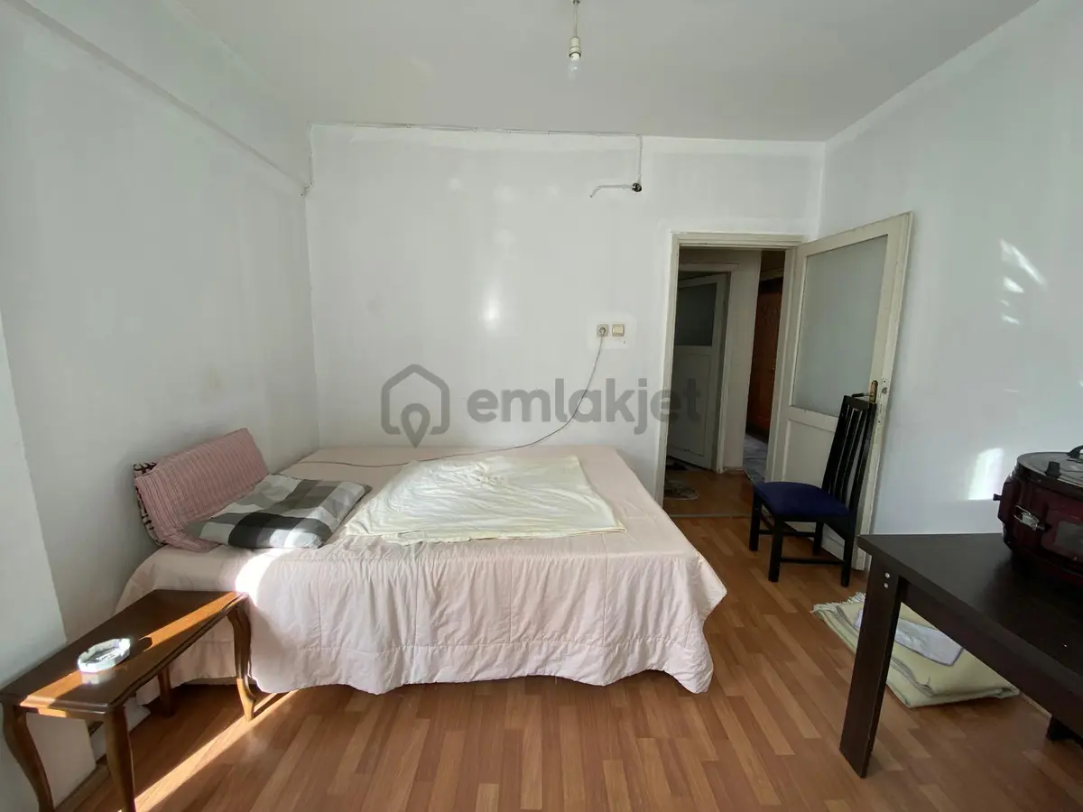 Remax'tan Bahçelievler'de Satılık 2+1 Hisseli Daire - 6