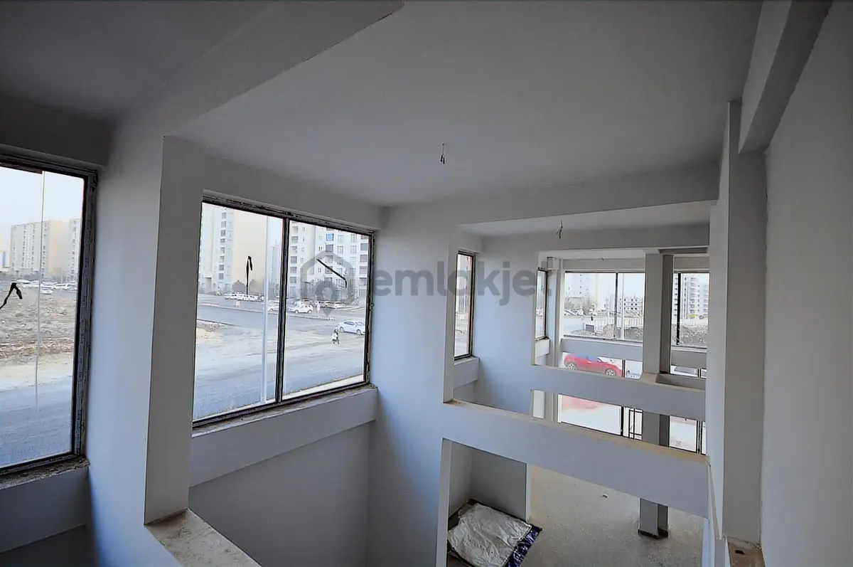 Cb Acar'dan Kapalı+açık Alanlı Çift Cephe Köşebaşı 400m² Dükkan - 5