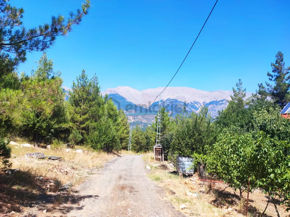Kar Emmlaktan Eskkonacıkta 240 M2 Satılık Arsa