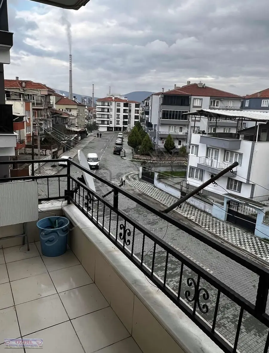 Cumhuriyet Okulu Civarı Satılık 2+1 - 9
