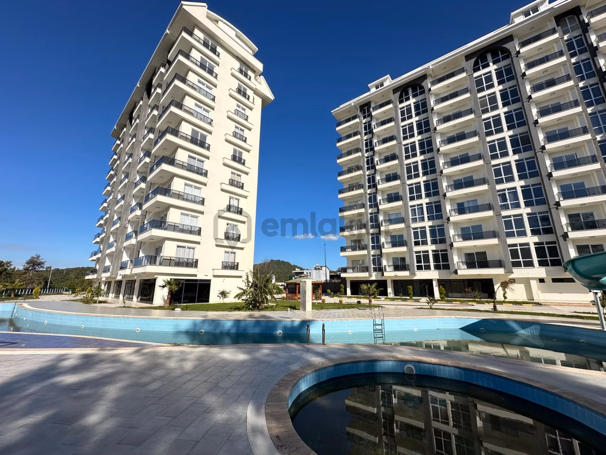 Full Aktiviteli Site İçerisinde Deniz Manzaralı 1+1 Daire - 2