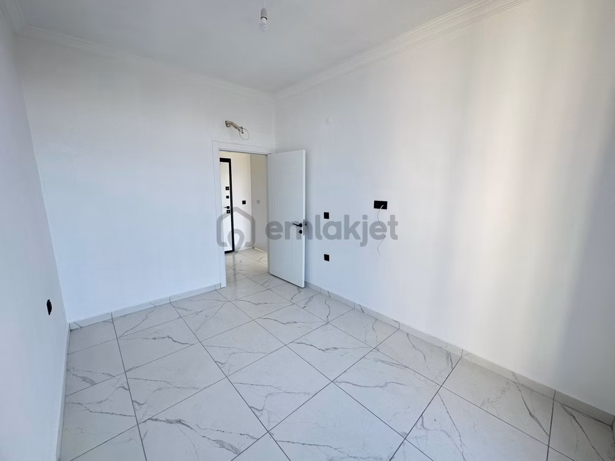 Full Aktiviteli Site İçerisinde Deniz Manzaralı 1+1 Daire - 12