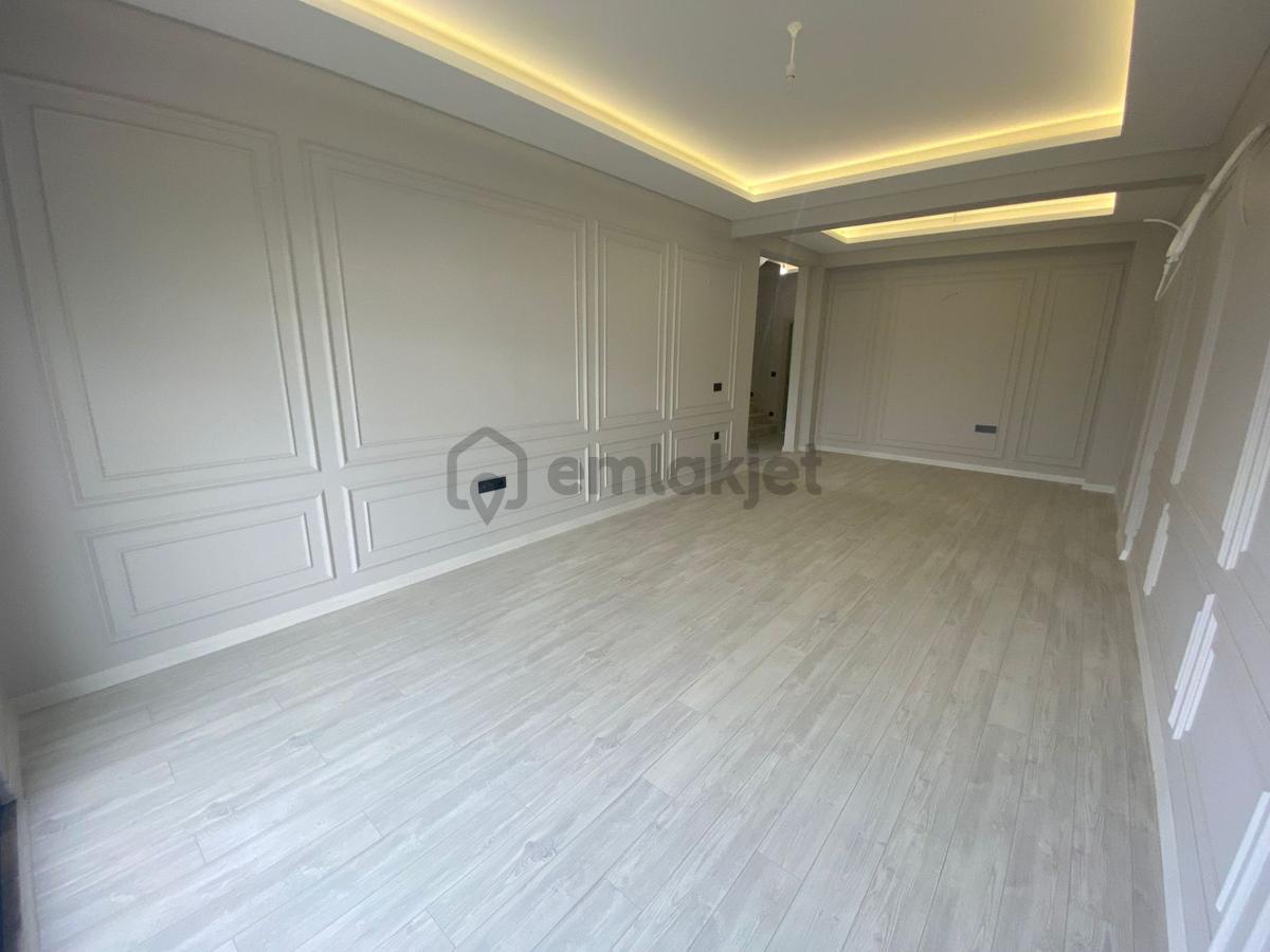 Gümüştepe'de Muhteşem Manzaralı 5+1 Triplex Villa - 26