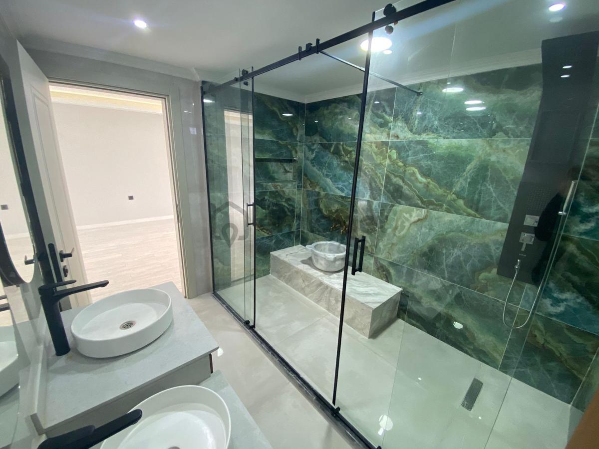 Gümüştepe'de Muhteşem Manzaralı 5+1 Triplex Villa - 8