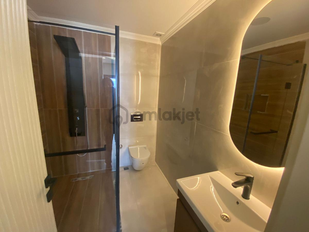 Gümüştepe'de Muhteşem Manzaralı 5+1 Triplex Villa - 14