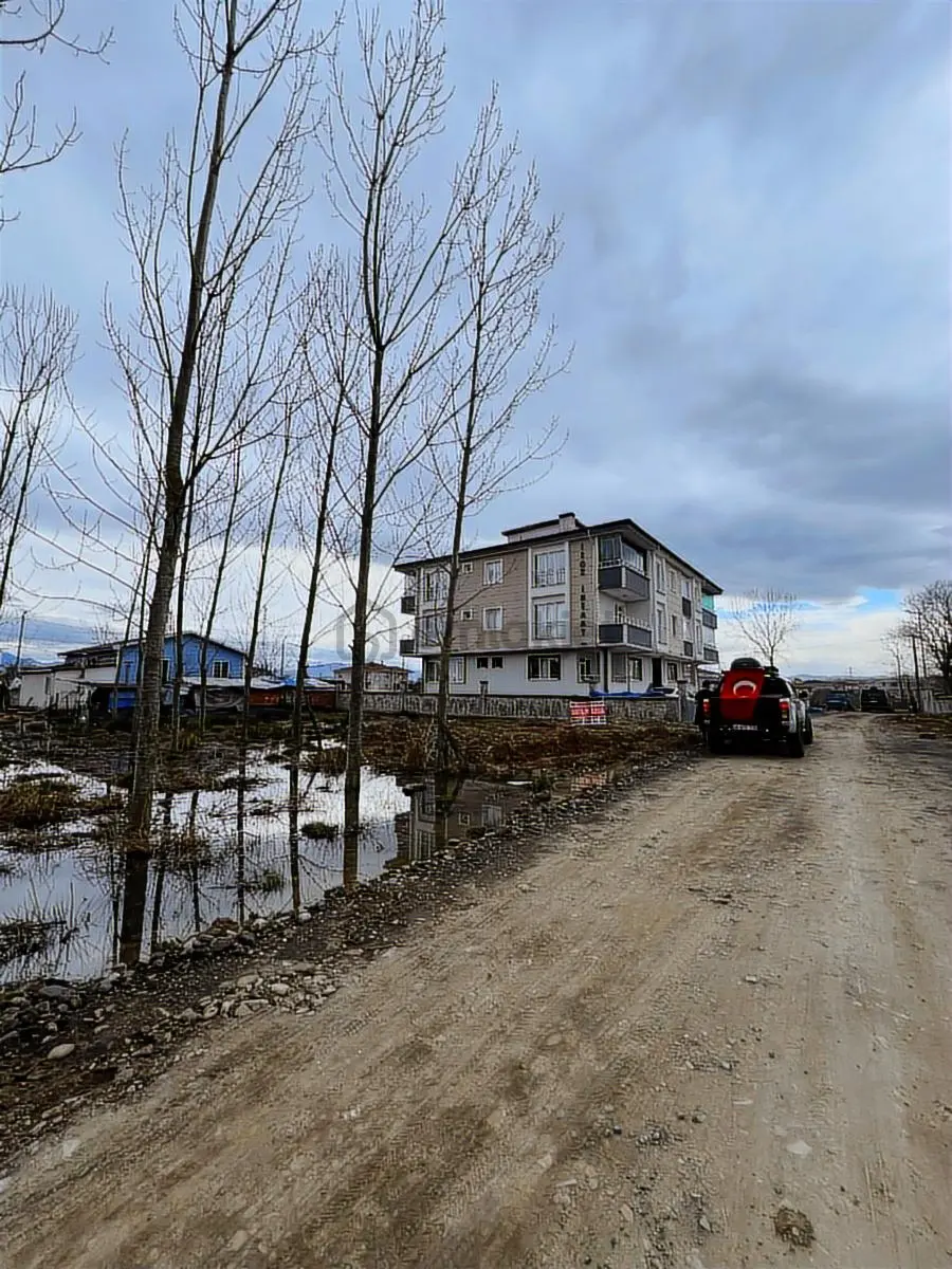Görgülü Emlaktan Acil Satılık Arsa 323 M² - 7