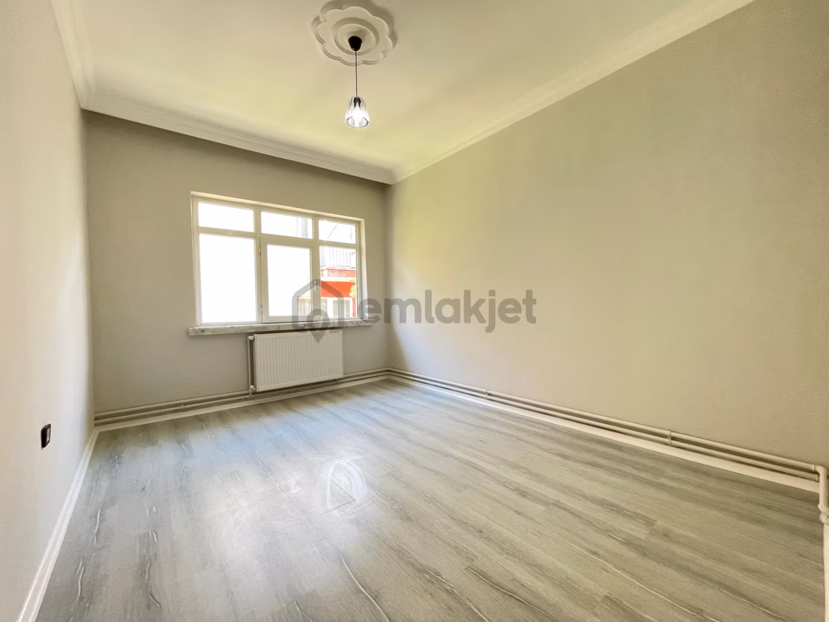 Tepebaşı'nda Bağımsız Katta Full Yapılı 3+1 Daire - 22