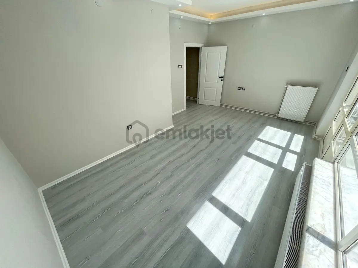 Tepebaşı'nda Bağımsız Katta Full Yapılı 3+1 Daire - 5