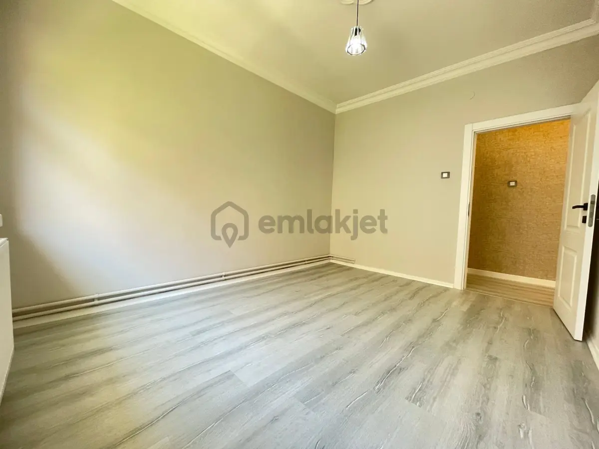 Tepebaşı'nda Bağımsız Katta Full Yapılı 3+1 Daire - 24