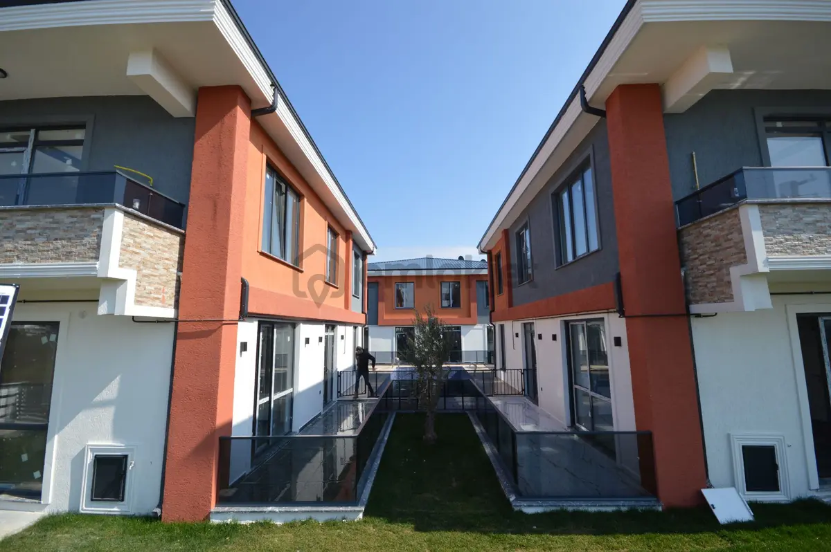Sakarya Karasu'da Havuzlu Site İçerisinde 4+1 Villa!!! - 8