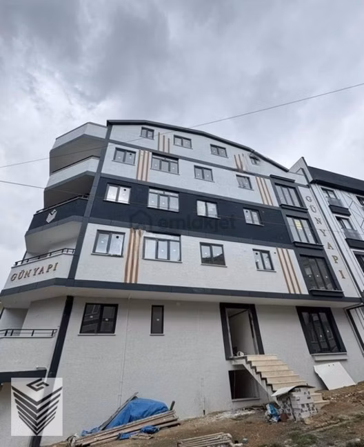 Sahibinden Satılık 2+1 Arakat..cadde Üstü