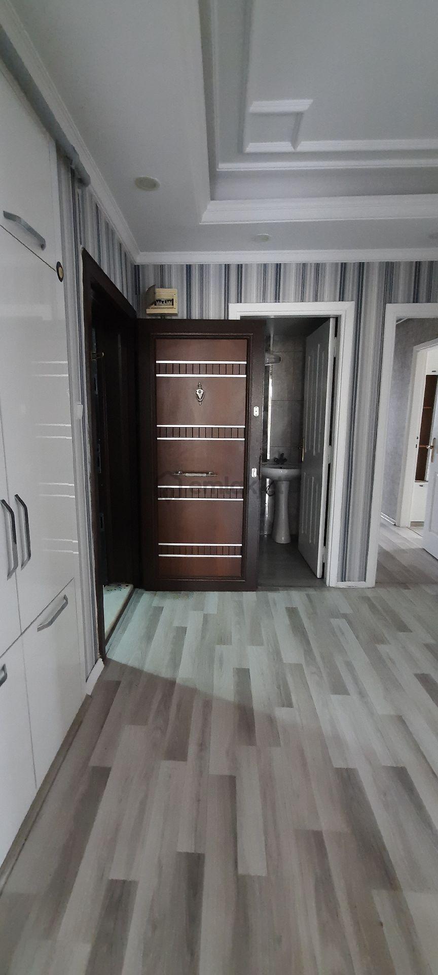 Huzurevlerınde 3.5+1 Genıs Satılık Daır - 4