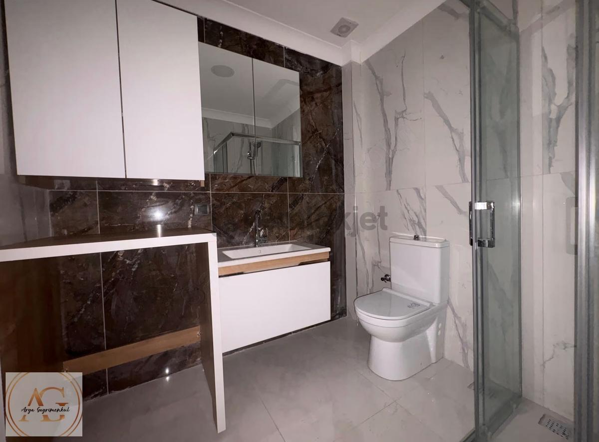 Zeytinli'de Ön Cephe 2+1 Lüks Daire: 90m², Cadde Üzeri - 10