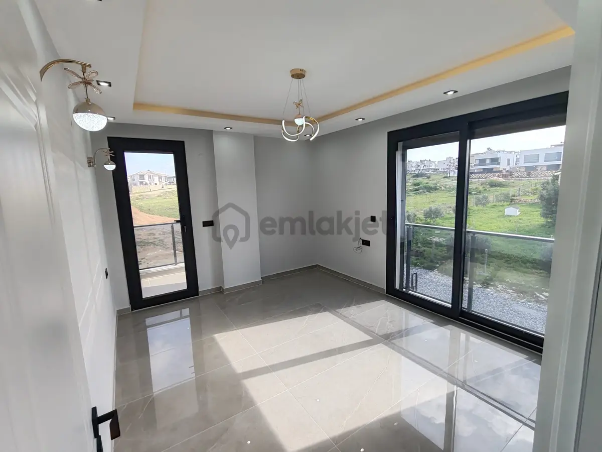 Didim'de Önü Zeytinlik 3+1 Villa - 11