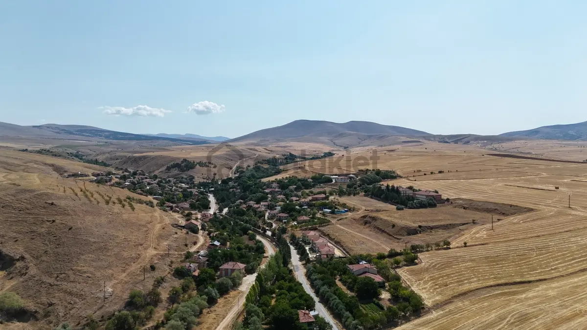 Yozgat Çandır'da Konut İmarlı Villa Arsası - 11