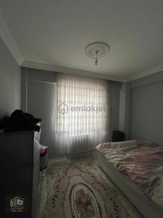 Altıkat Emlaktan Kiracılı Eşyalı 1+1 Daire - 9