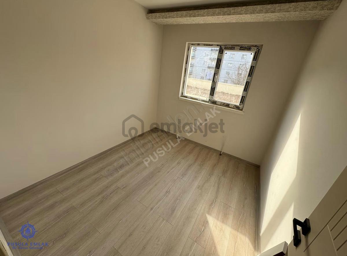 Pusulaemlak'dan Merkezi Konumda Güney Cephe Sıfır 4+1 Daire - 15