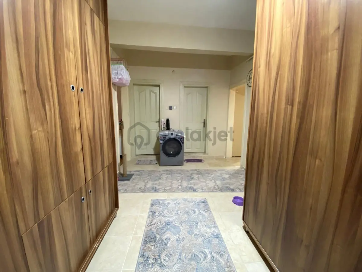 Bağcılar'da Satılık 2+1 Yüksek Giriş Daire - 24