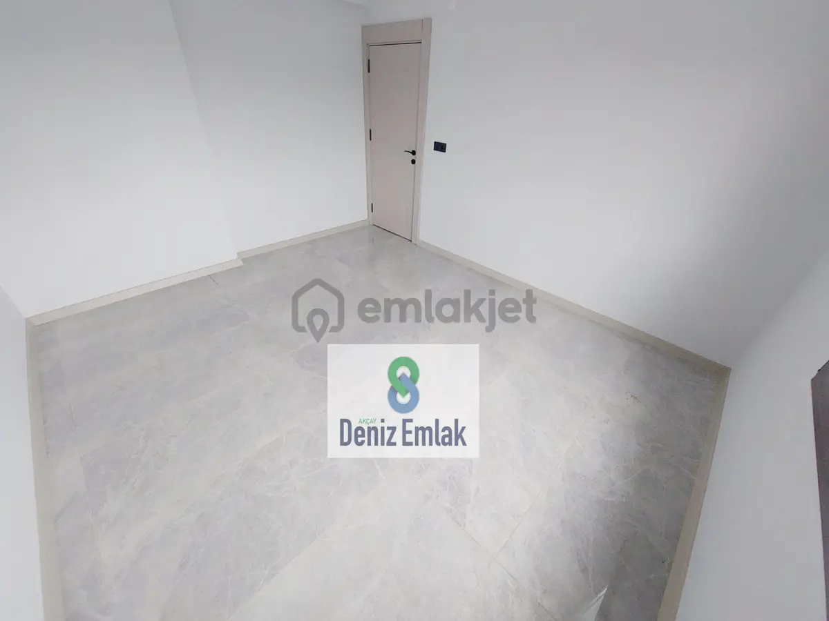 Denizden Akçayda Tam Müstakil Havuzlu Satılık 3+1 Villa. - 33