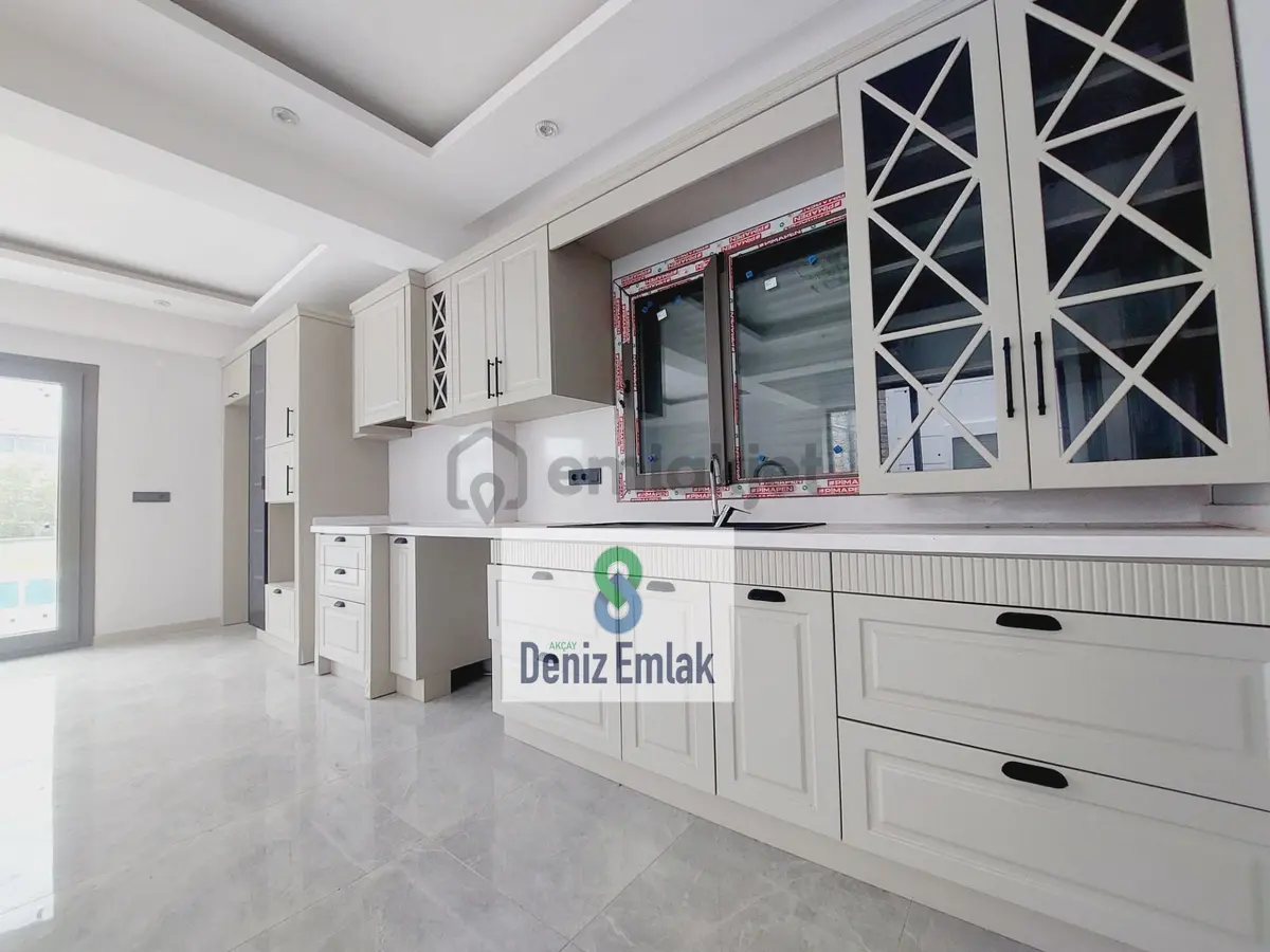 Denizden Akçayda Tam Müstakil Havuzlu Satılık 3+1 Villa. - 8