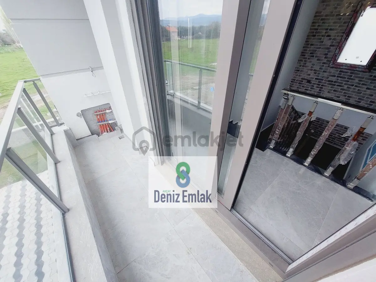 Denizden Akçayda Tam Müstakil Havuzlu Satılık 3+1 Villa. - 24