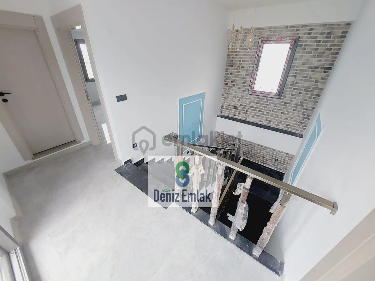 Denizden Akçayda Tam Müstakil Havuzlu Satılık 3+1 Villa. - 23