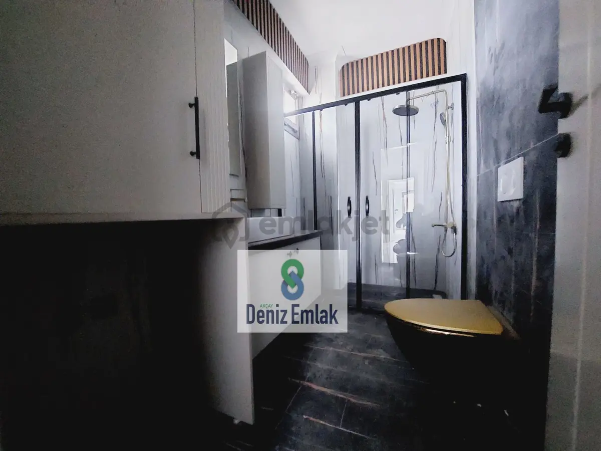 Denizden Akçayda Tam Müstakil Havuzlu Satılık 3+1 Villa. - 18