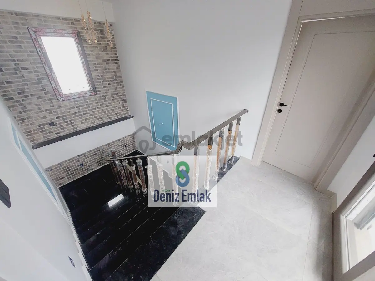 Denizden Akçayda Tam Müstakil Havuzlu Satılık 3+1 Villa. - 27