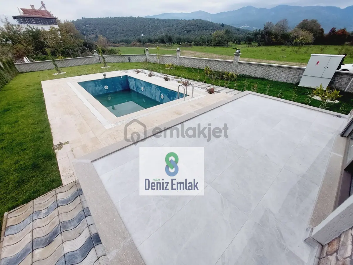 Denizden Akçayda Tam Müstakil Havuzlu Satılık 3+1 Villa. - 20