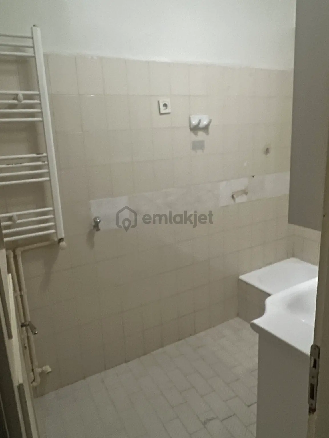 2+1 Giriş Kat Geniş Balkonlu Ve Bahçeli - 15