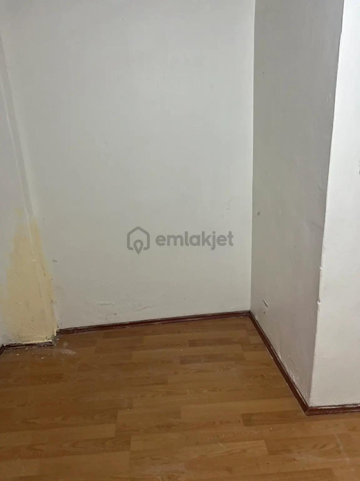 2+1 Giriş Kat Geniş Balkonlu Ve Bahçeli - 9