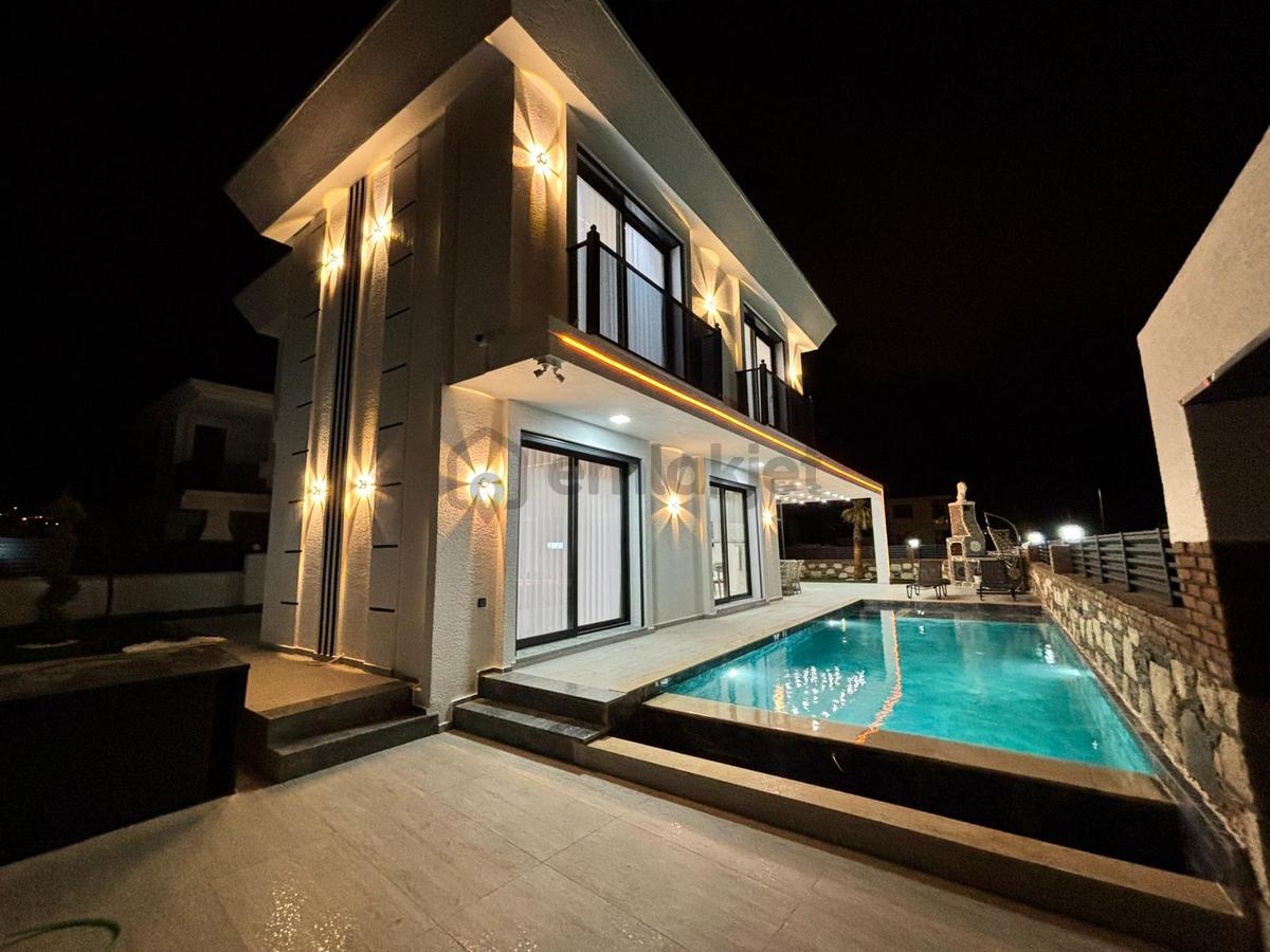 Ultra Lüks Villa Tek Eksik Valizin - 29
