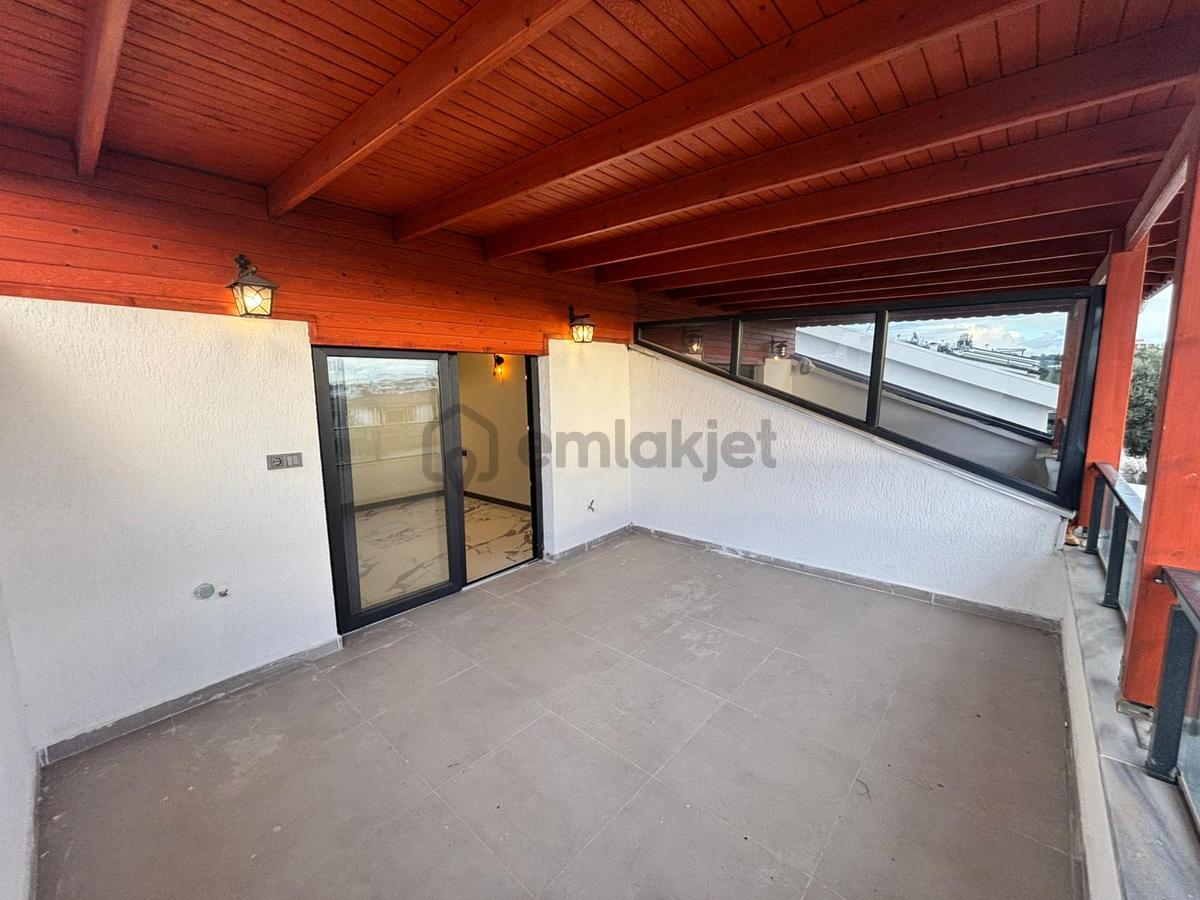 Hisarda Muhteşem 4+1 Villa - 17