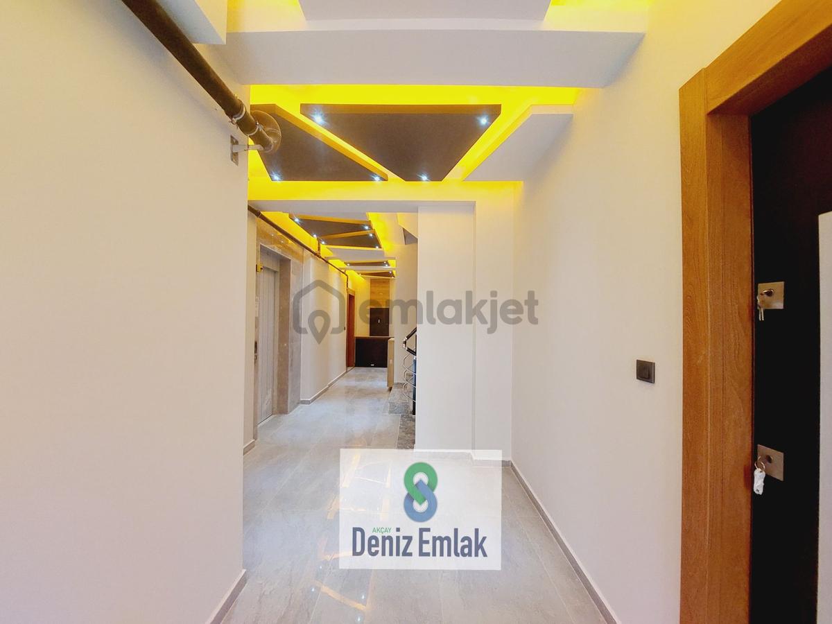 Denizden Akçayda Yeni Binada Geniş Lüks Satılık 1+1 Daire. - 22