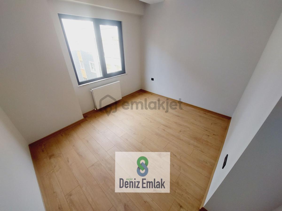 Denizden Akçayda Yeni Binada Geniş Lüks Satılık 1+1 Daire. - 15