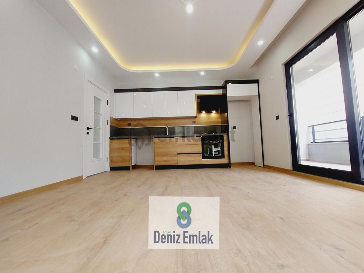 Denizden Akçayda Yeni Binada Geniş Lüks Satılık 1+1 Daire. - 24
