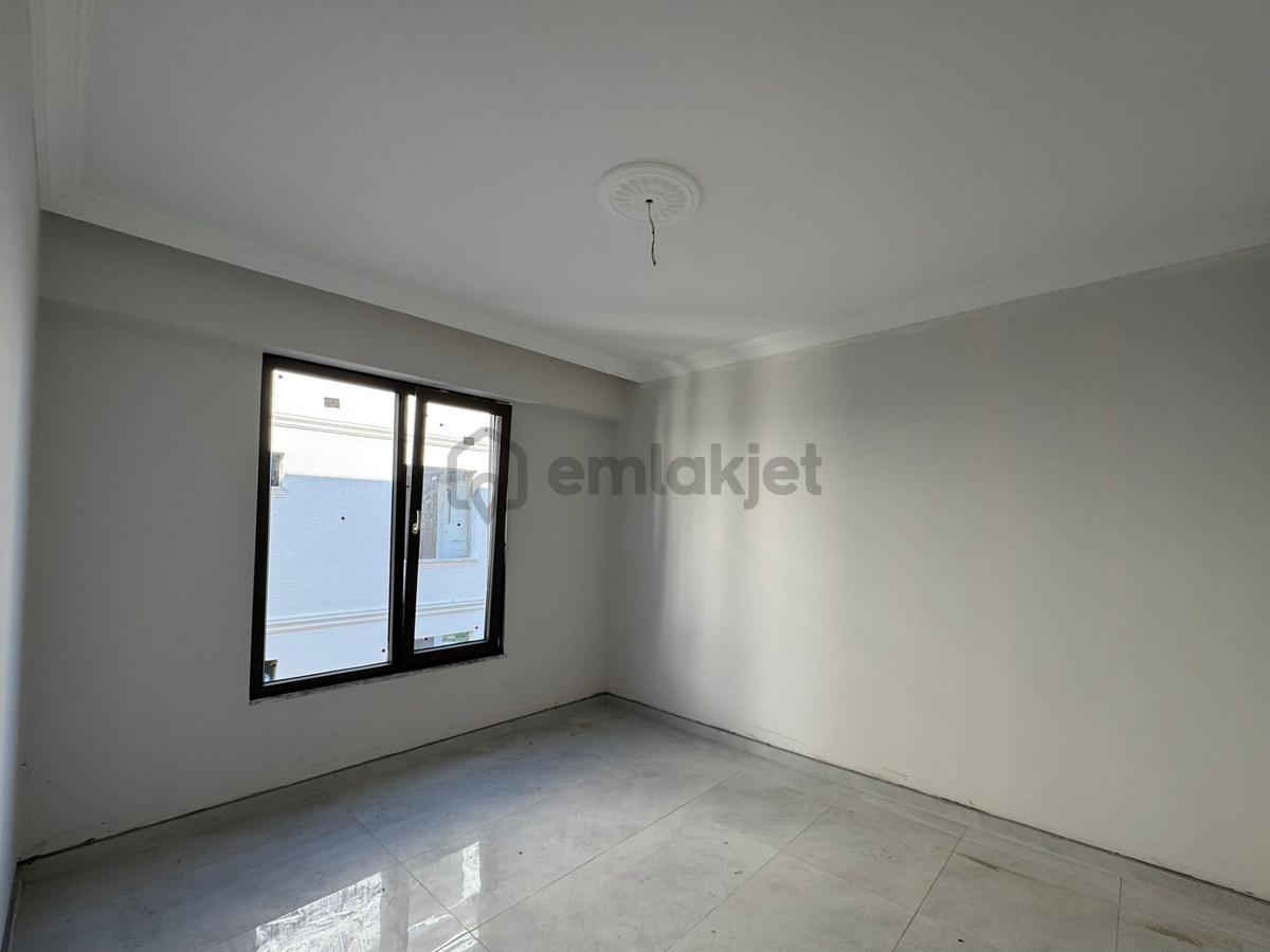 Sakarya Karasu Da Havuzlu Sıfır 2+1 Daire - 11