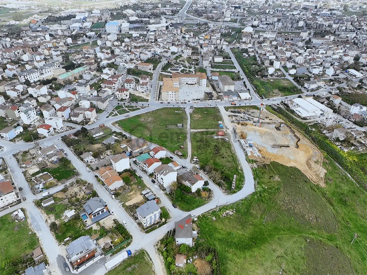 Satılık Arnavutköy Haraççı İmarlı İfrazlı Arsa Tek Tapu - 3