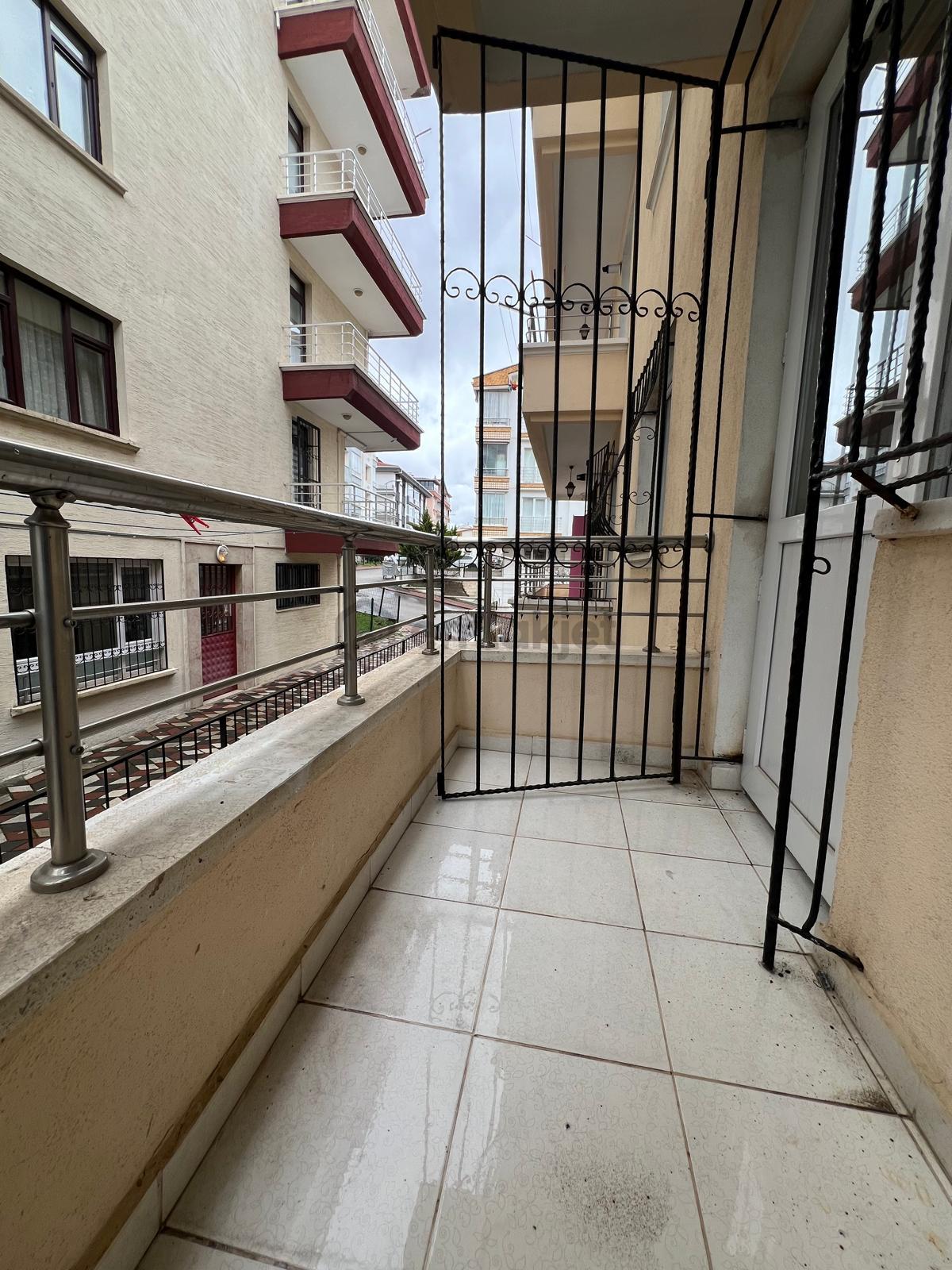 Ataparkta Katta Yapılı Genişm2 3+1 - 25
