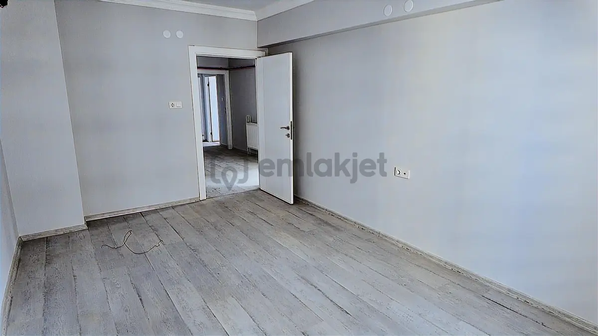 Net Yatırımdan Taşınmaya Hazır Site İçerisinde 3+1 Lüx Daire - 6