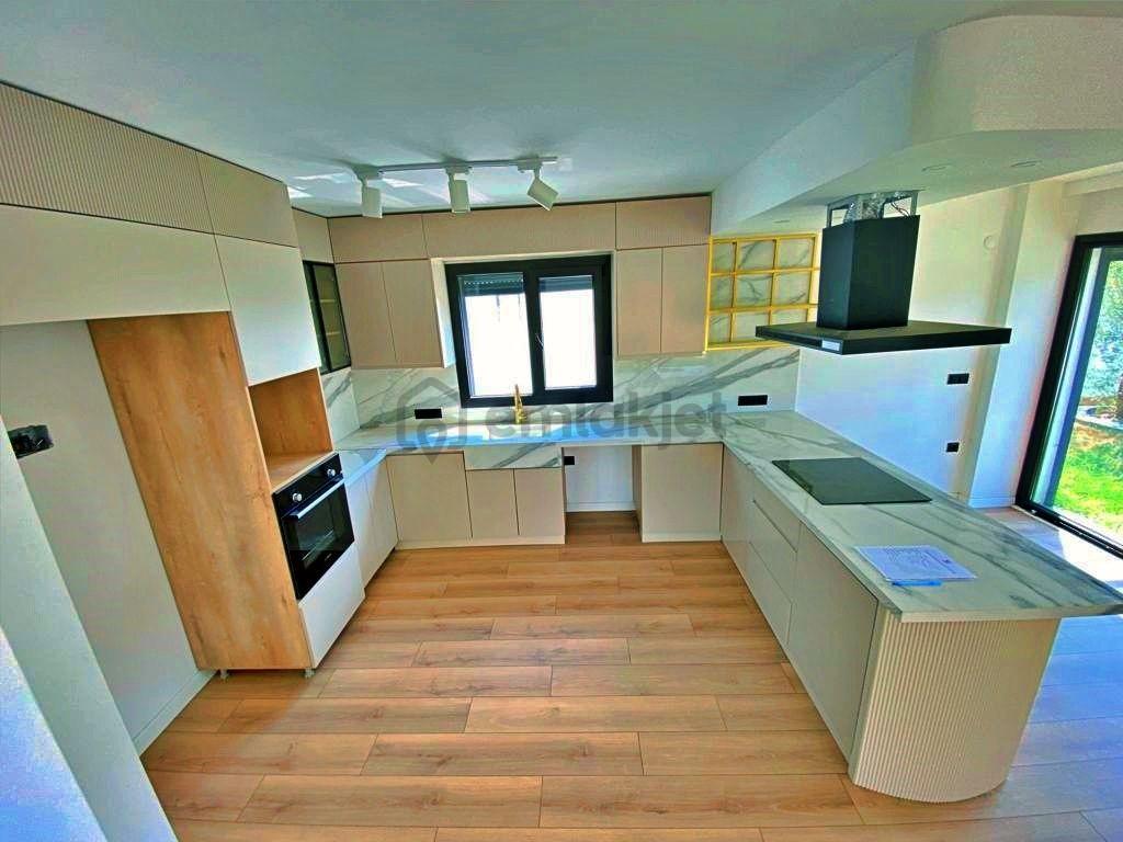 Uytun'dan Güre'de Sauna Yüzme Havuzlu Ultralüx 5+1 Satılık Villa - 8