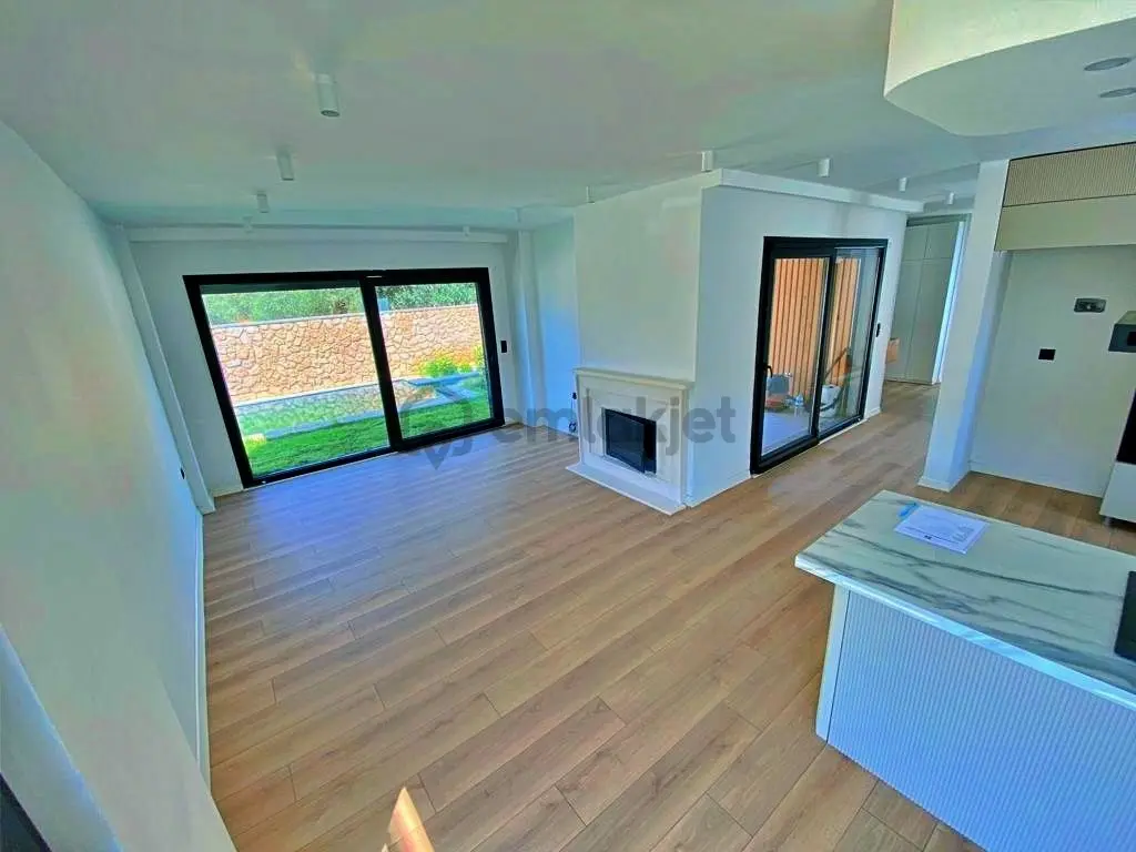 Uytun'dan Güre'de Sauna Yüzme Havuzlu Ultralüx 5+1 Satılık Villa - 2