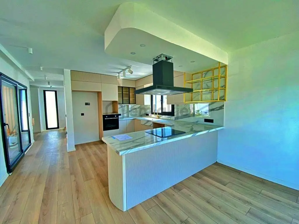 Uytun'dan Güre'de Sauna Yüzme Havuzlu Ultralüx 5+1 Satılık Villa - 3