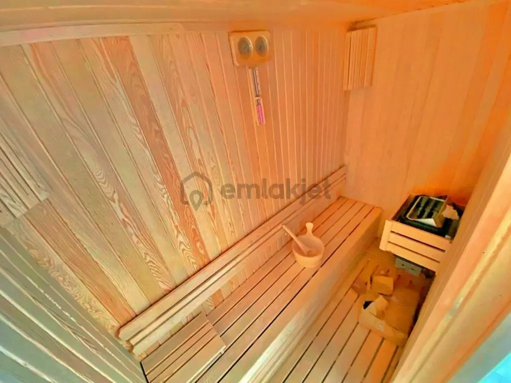 Uytun'dan Güre'de Sauna Yüzme Havuzlu Ultralüx 5+1 Satılık Villa - 11