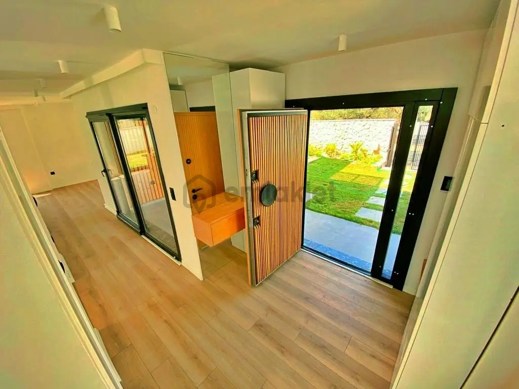 Uytun'dan Güre'de Sauna Yüzme Havuzlu Ultralüx 5+1 Satılık Villa - 14