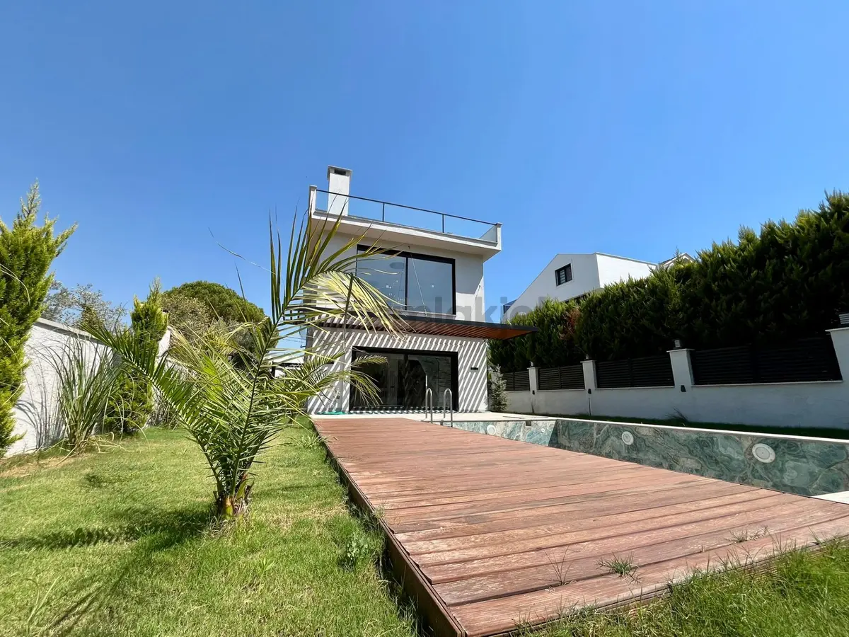 Yükselde Gürede Tam Bağımsız Havuzlu Otoparklı Satılık 3+1 Villa - 34