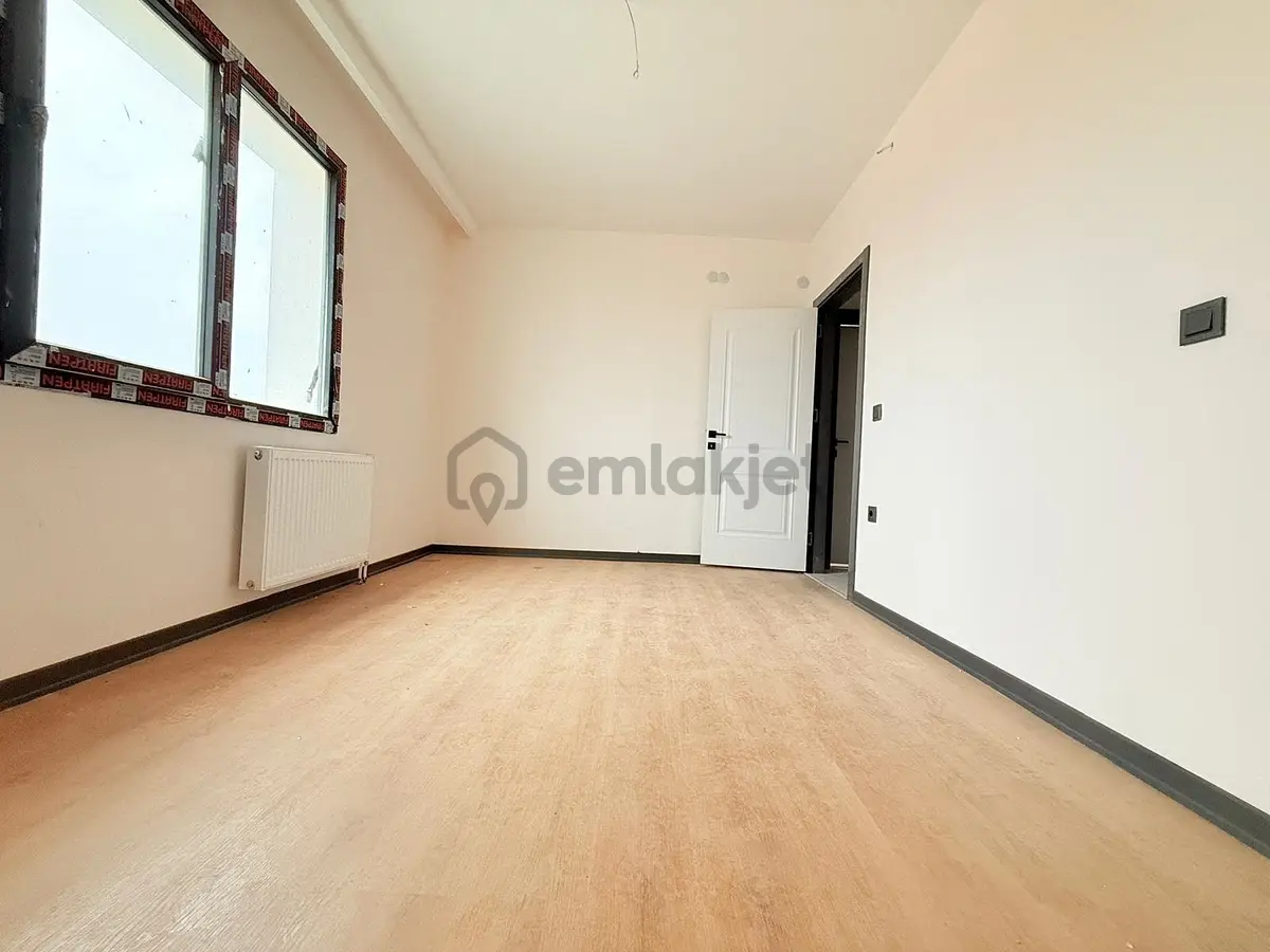 Yıldız'dan Site İçerisinde Ara Kat Şehir Manzaralı 2+1 !! - 30