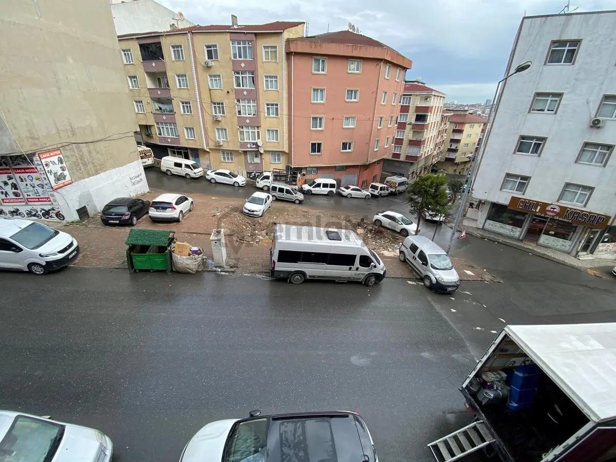 Bağcılar Çınar Mah. Cadde Üzeri Satılık 2+1 Daire - 23