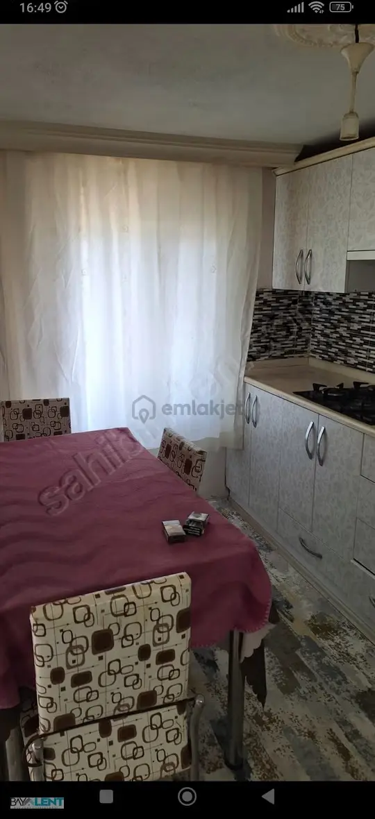 Susurluk Ömerköy De Satılık Arsa Ve İçinde Eşyalı Ev - 21
